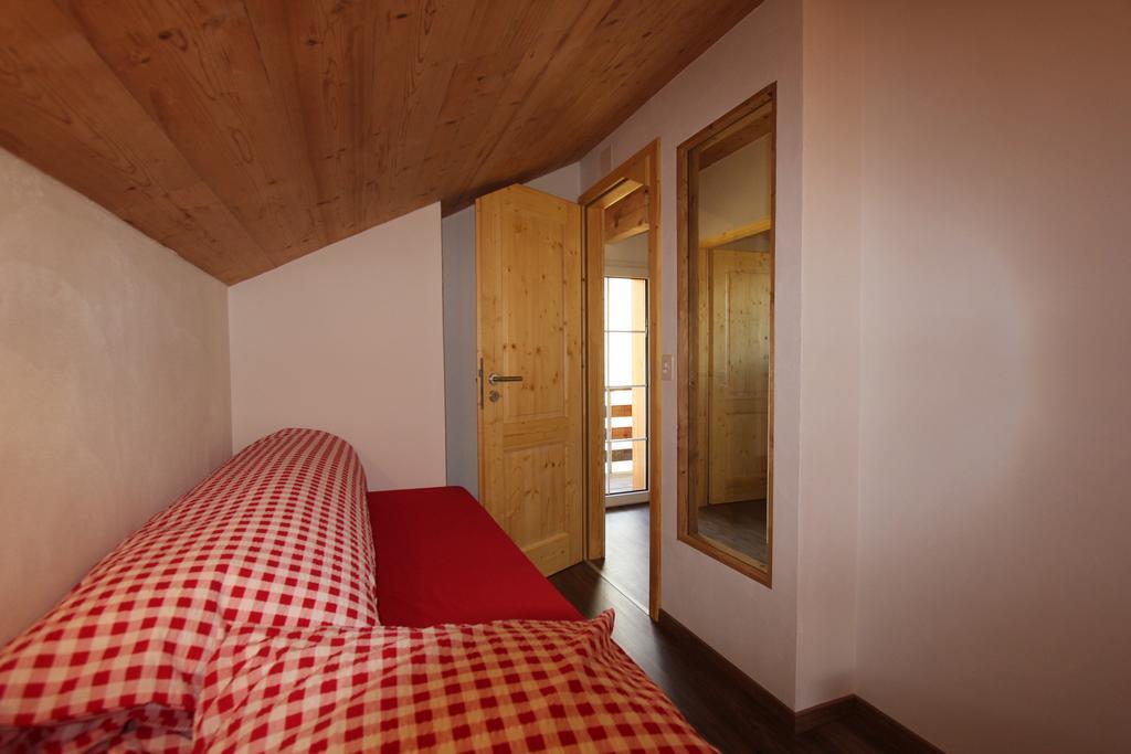 Chalet Daheim Reckingen エクステリア 写真