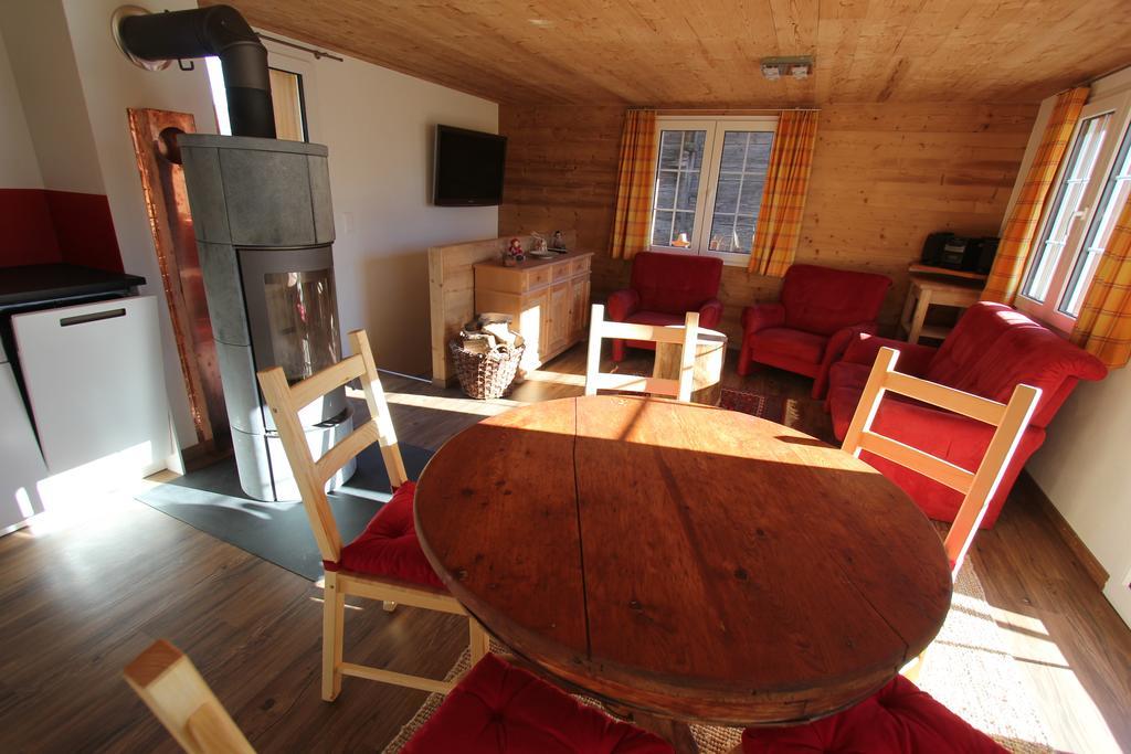 Chalet Daheim Reckingen エクステリア 写真